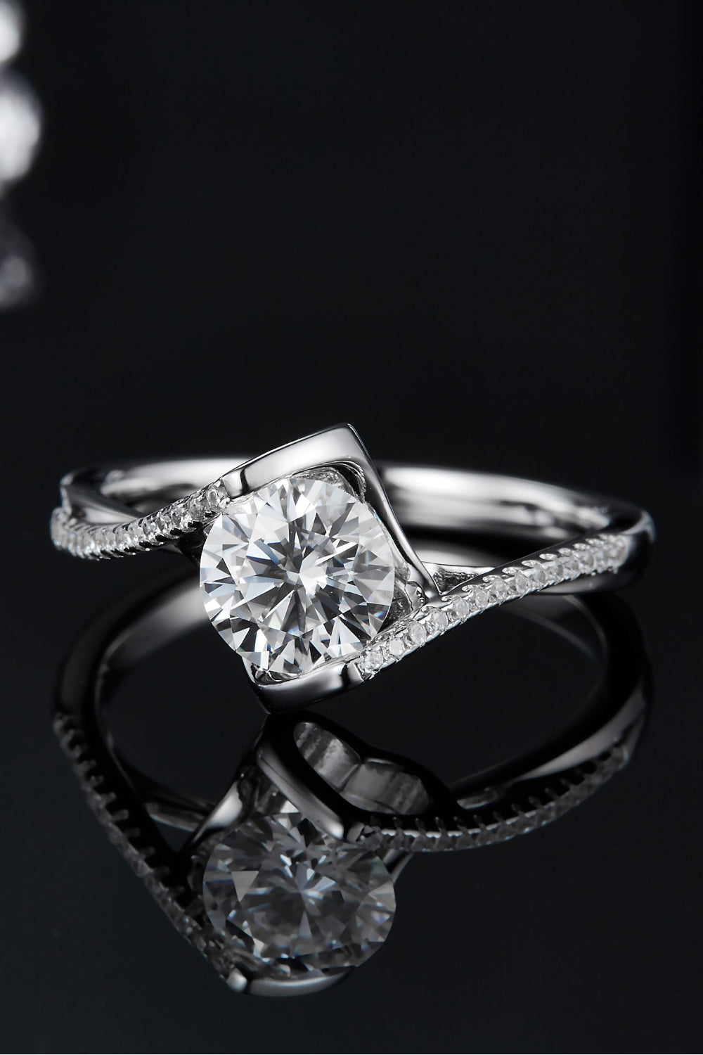 Sarah 1 Carat Moissanite 925 Sterling Silver Twisted Ring